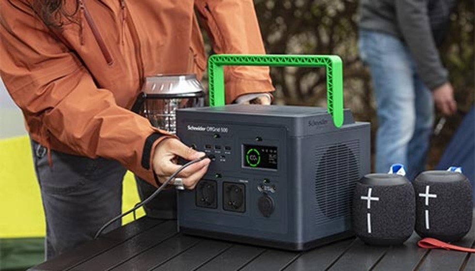 Schneider Electric OffGrid přenosná nabíjecí stanice